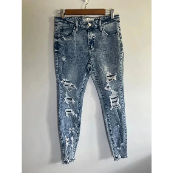 Women's KanCan Jeans Skinny Stonewash Sz 9 Blue Heavily Distressed Patches 0100 - Picture 1 of 11
